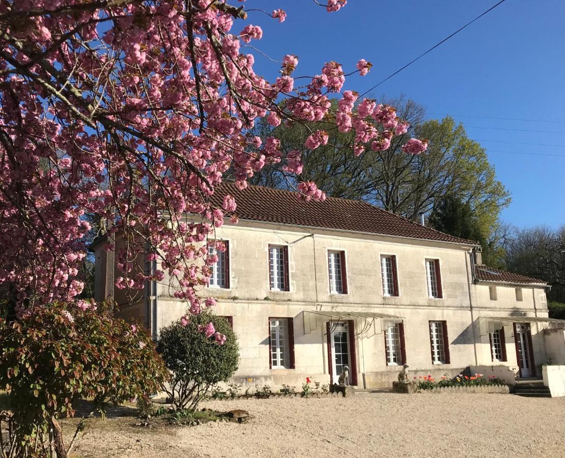 Les Ombrieres Bed and Breakfast Porcheresse Eksteriør billede